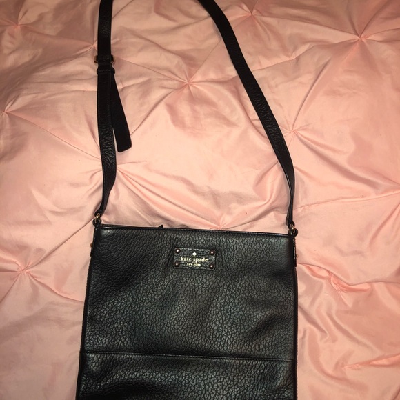 Kate spade crossbody - Picture 2 of 3